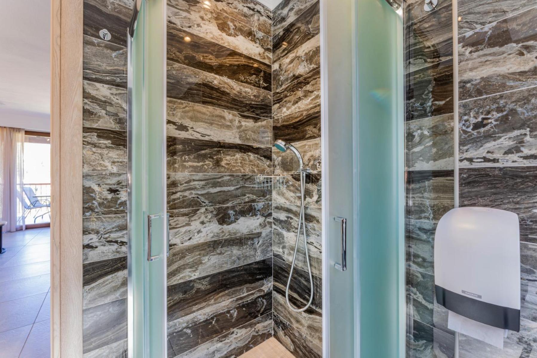 Penelope Luxury Suites 弗尔卡 外观 照片